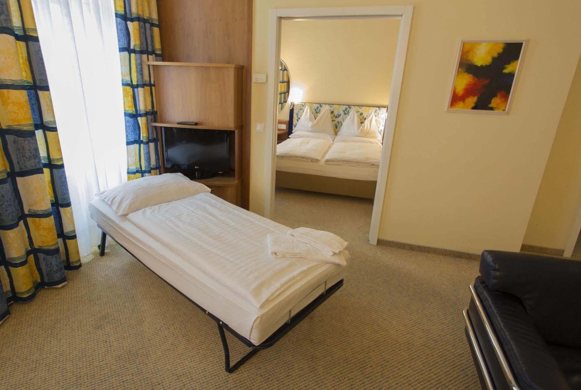 Starlight Suiten Hotel Renngasse Wien Eksteriør billede
